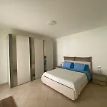 Villa La *