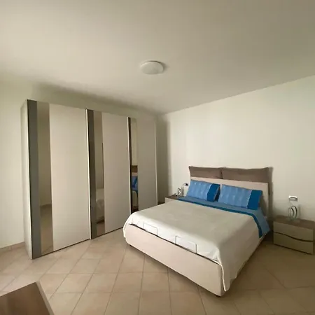 Vila La *